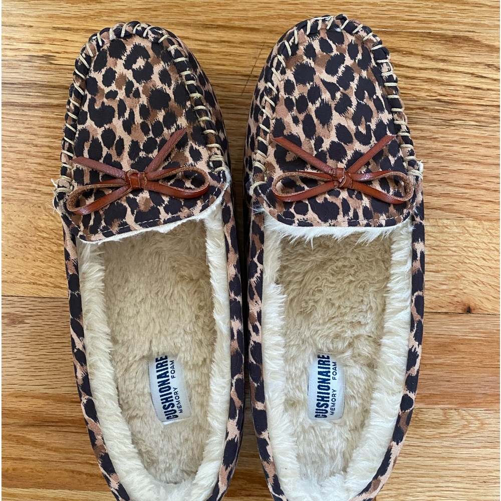 Cushionaire Women's Sabina Moccasin Slipper +Memory Foam, Leopard 9